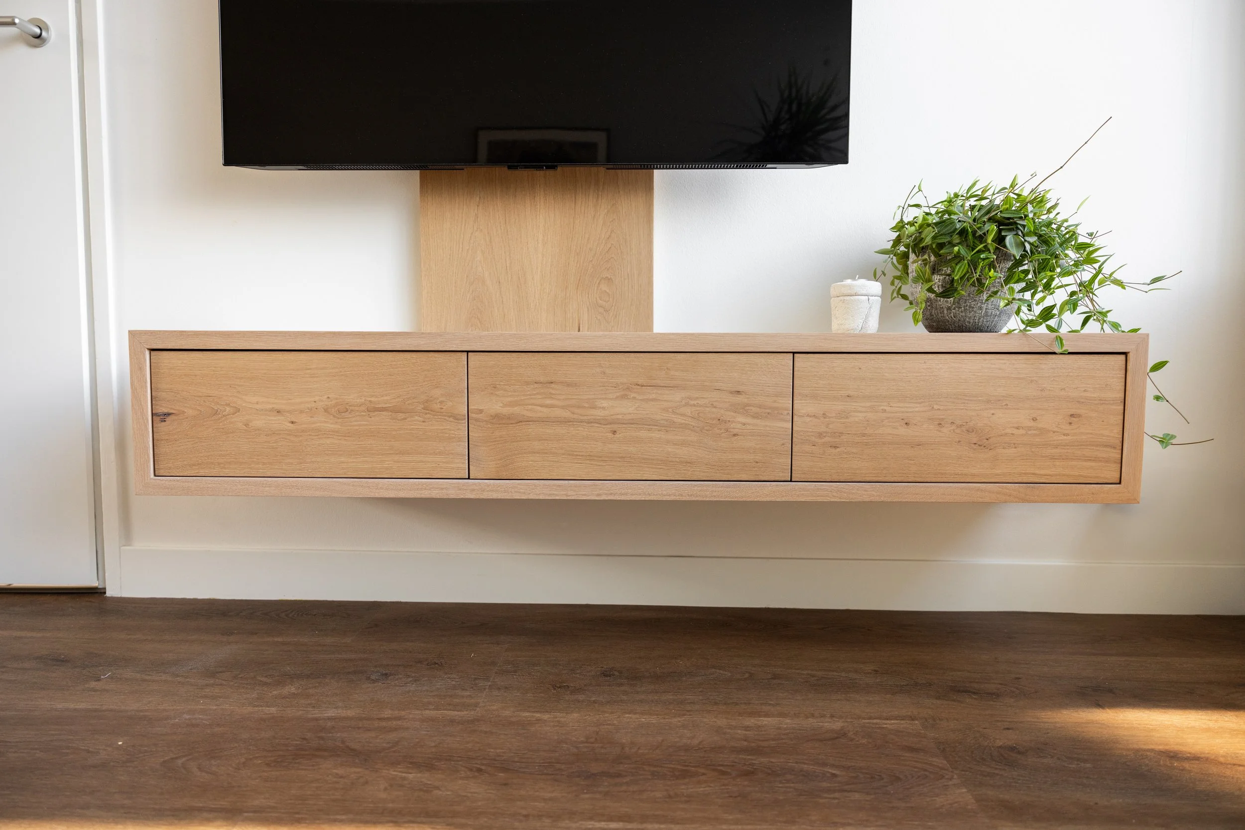 Tv-meubel van Born of Wood.