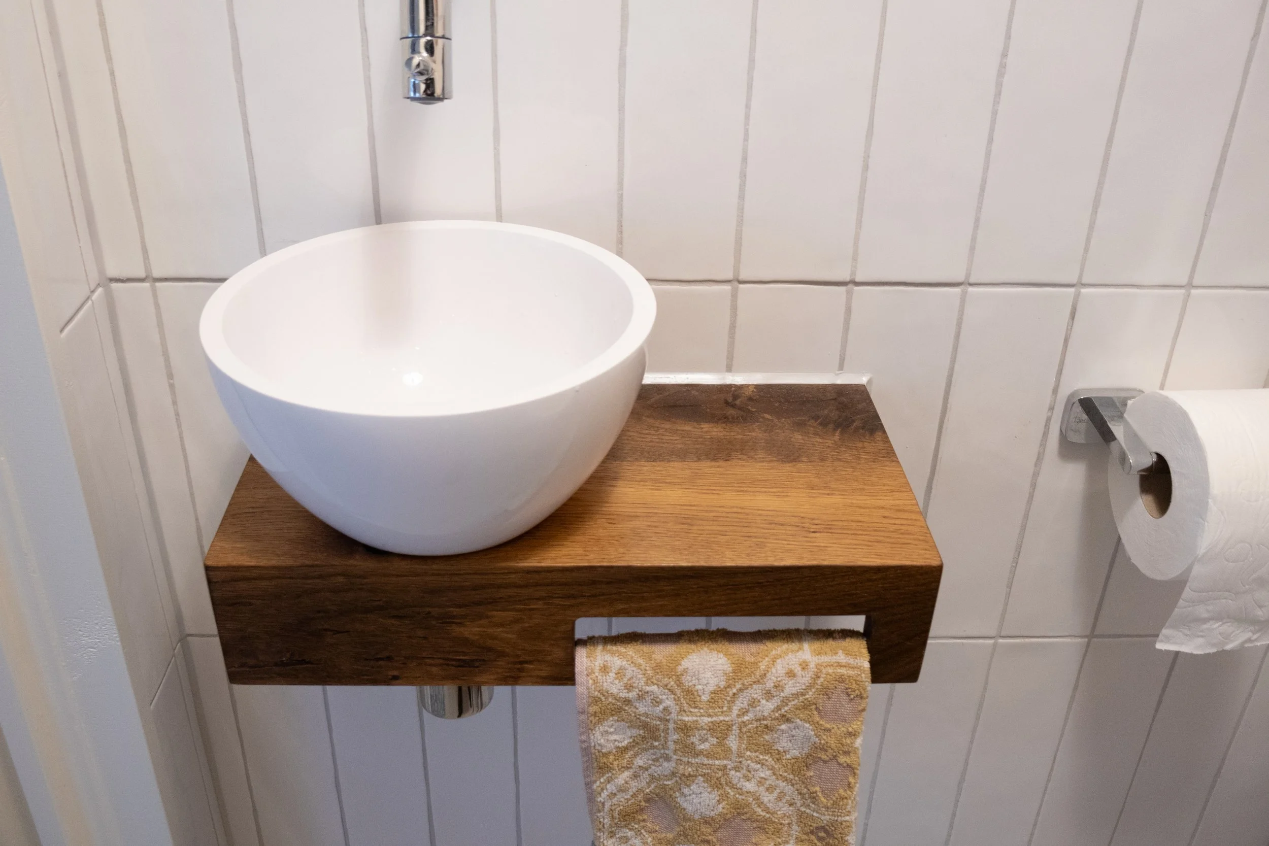 Fonteinplank voor toilet van Born of Wood.