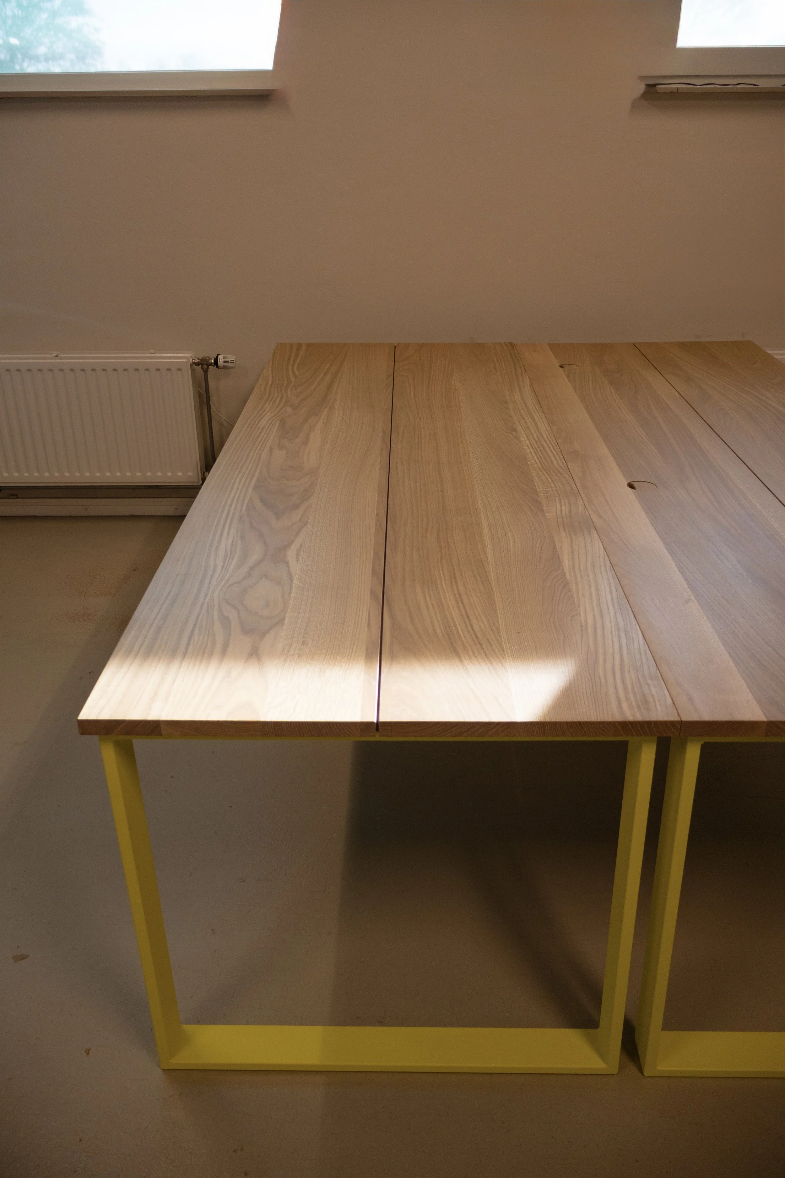 Bureaubladen van Born of Wood.