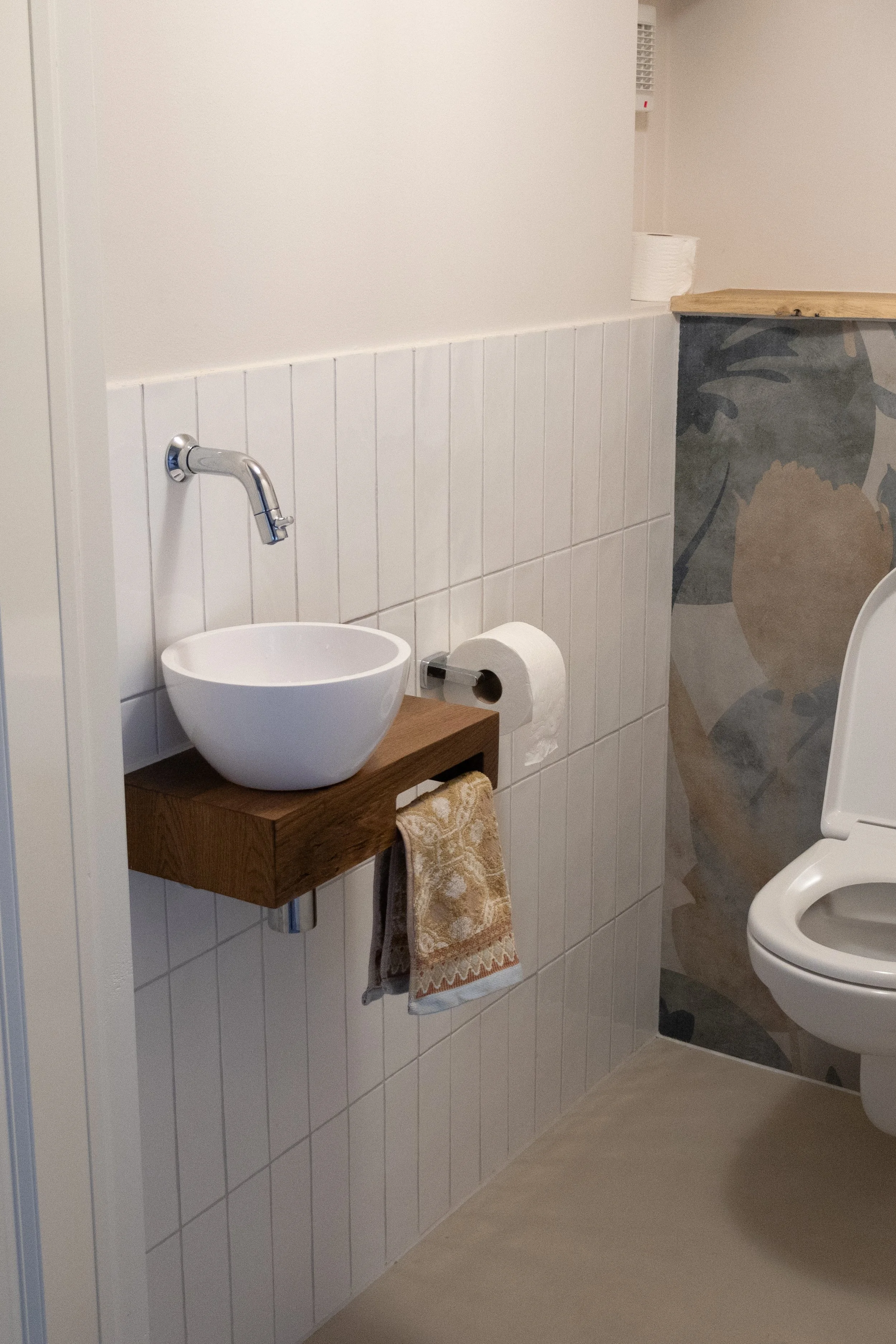Fonteinplank voor toilet van Born of Wood.
